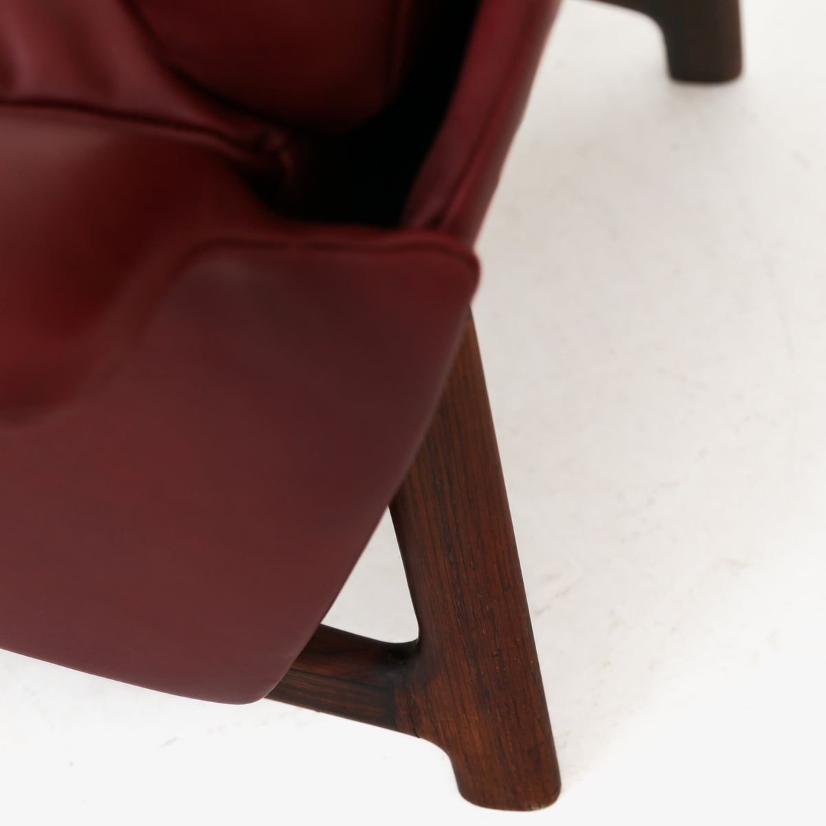 Lounge chair w. foot stool