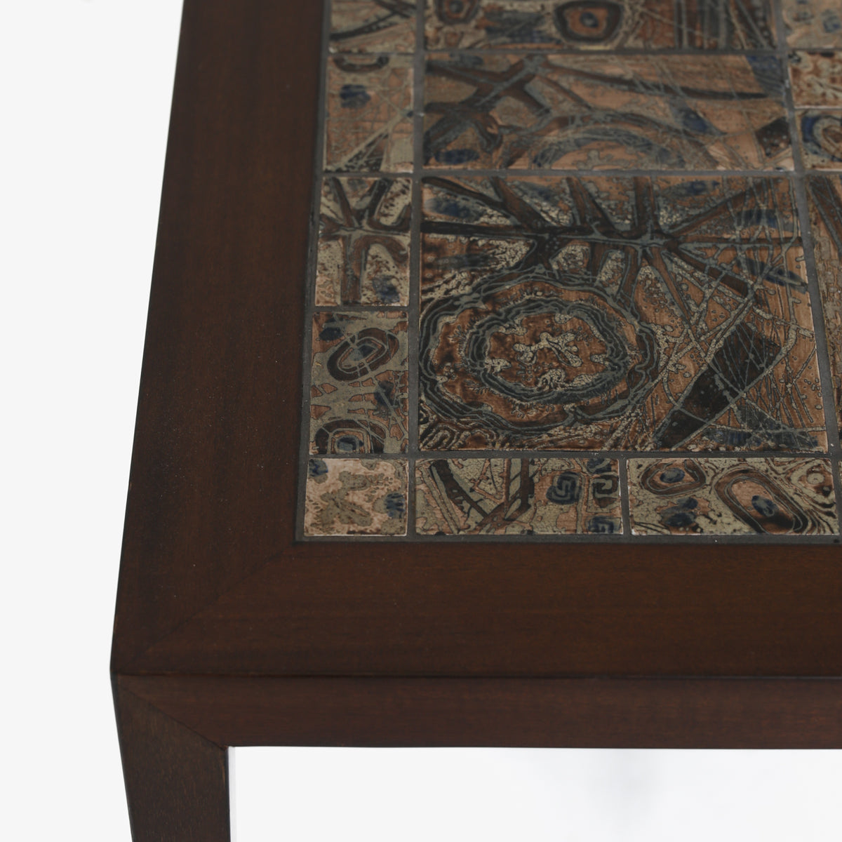 Coffee table in rosewood